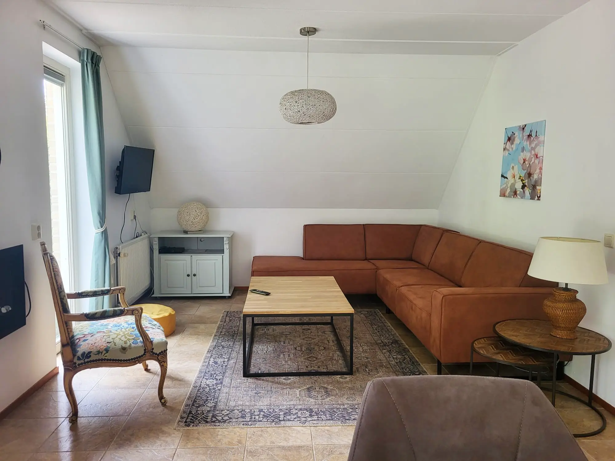 Vakantiehuis Eikenzicht 122 woonkamer met eethoek Vakantiepark Posterbos Posterholt